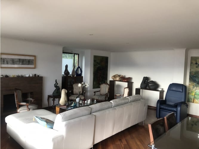 Apartamento de 3 alcobas en venta en El Poblado, Medellín, 232 m² · foto 4 de 6