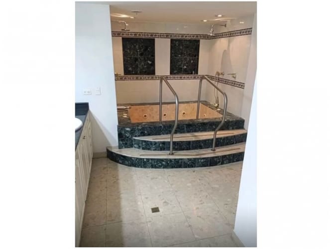Apartamento de 3 alcobas en venta en La Florida, Medellín, 169 m² · foto 10 de 12