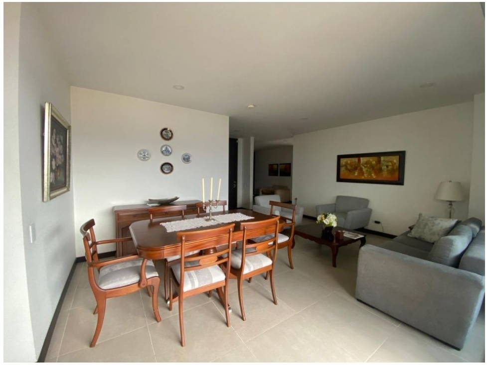 Apartamento en venta en El Poblado, Medellín · foto 2 de 16