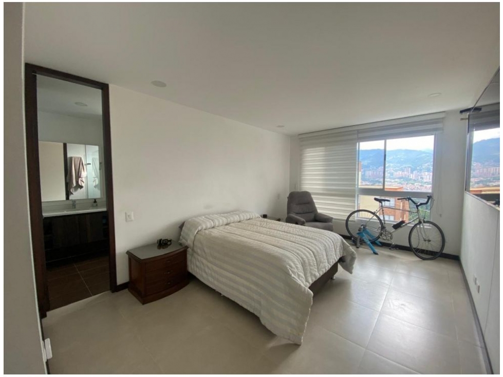 Apartamento en venta en El Poblado, Medellín · foto 8 de 16