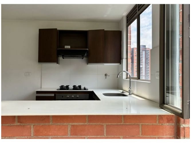 Apartamento en venta en El Poblado, Medellín · foto 8 de 17