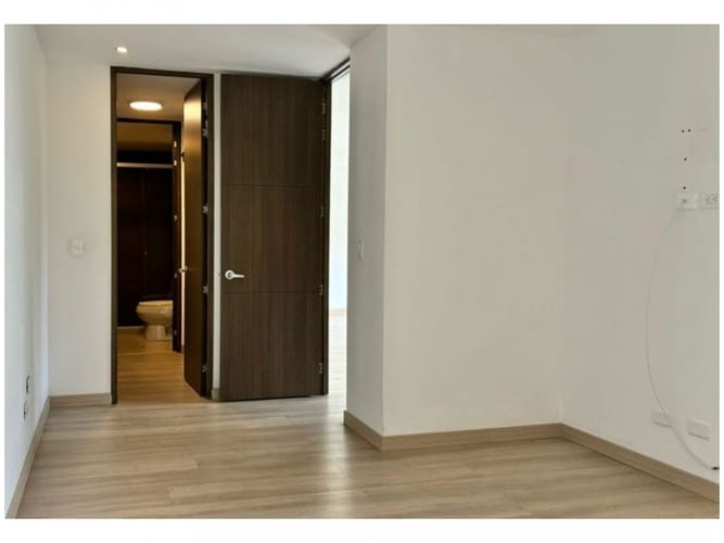 Apartamento en venta en El Poblado, Medellín · foto 9 de 17