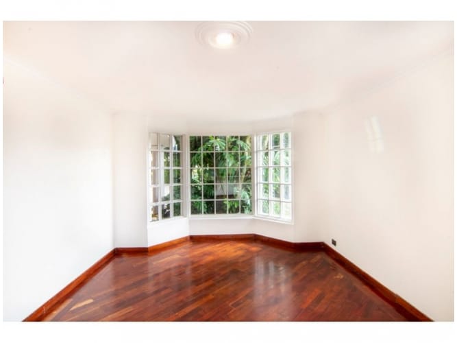 Casa de 4 alcobas en venta en El Poblado, Medellín, 345 m² · foto 13 de 24
