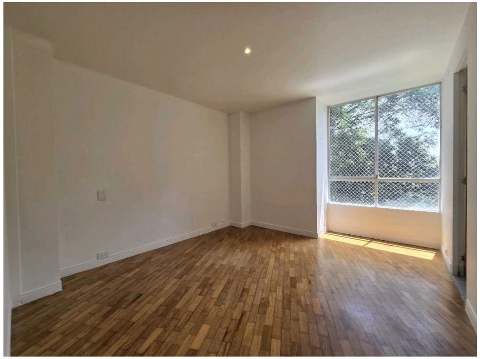 Apartamento en venta en El Poblado, Medellín · foto 7 de 11