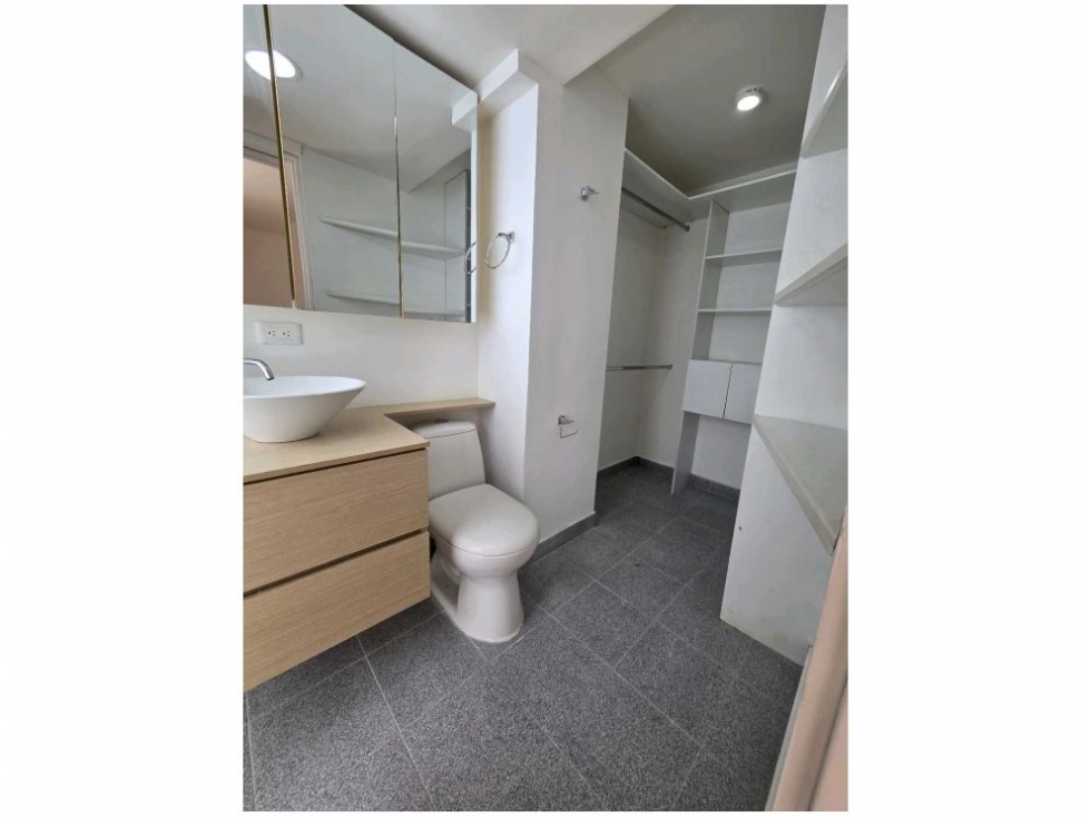 Apartamento en venta en El Poblado, Medellín · foto 10 de 11