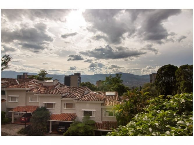 Casa de 4 alcobas en venta en El Poblado, Medellín, 345 m² · foto 18 de 24