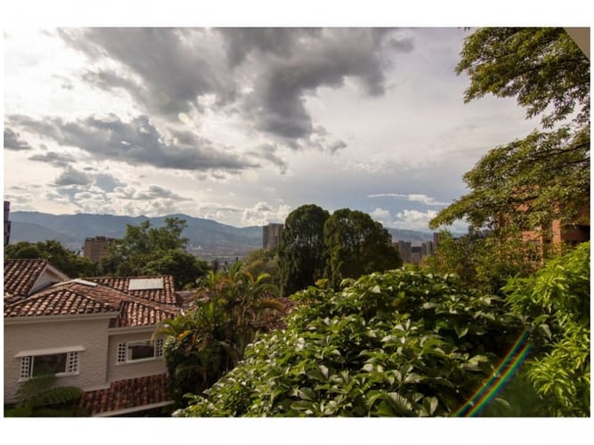 Casa de 4 alcobas en venta en El Poblado, Medellín, 345 m² · foto 19 de 24