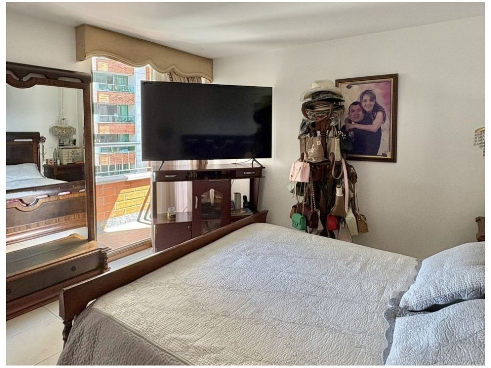 Apartamento en venta en El Poblado, Medellín · foto 5 de 11