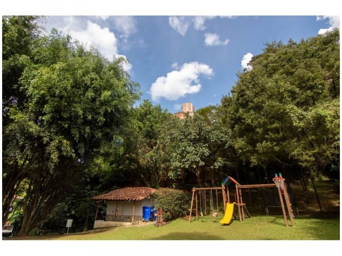 Casa de 4 alcobas en venta en El Poblado, Medellín, 345 m² · foto 24 de 24