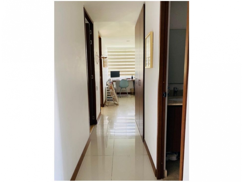 Apartamento en venta en El Poblado, Medellín · foto 8 de 10