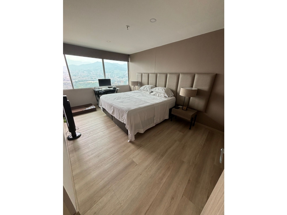 Apartamento en venta en El Poblado, Medellín · foto 4 de 6