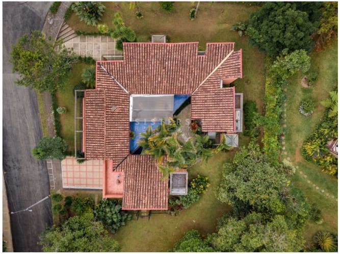 Casa de 4 alcobas en venta en El Poblado, Medellín, 253 m² · foto 6 de 24