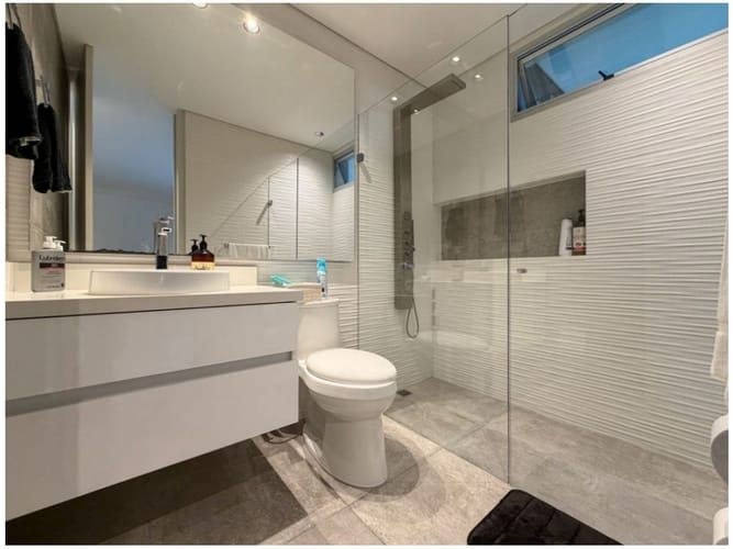 Casa de 4 alcobas en venta en El Poblado, Medellín, 630 m² · foto 13 de 24