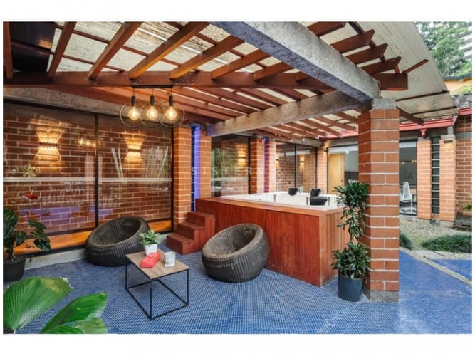Casa de 4 alcobas en venta en El Poblado, Medellín, 253 m² · foto 10 de 24