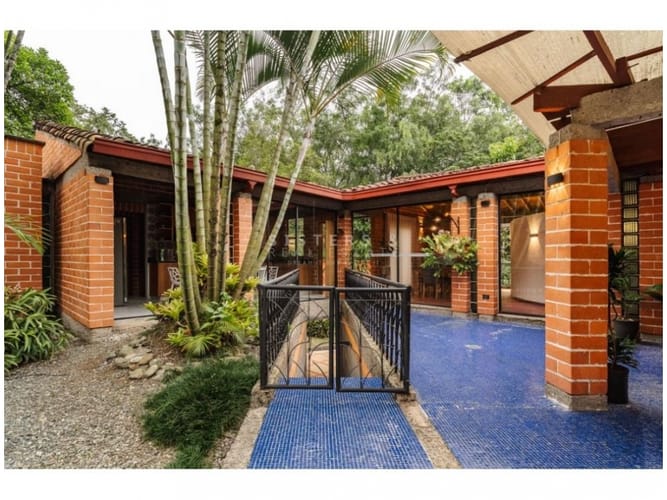 Casa de 4 alcobas en venta en El Poblado, Medellín, 253 m² · foto 11 de 24