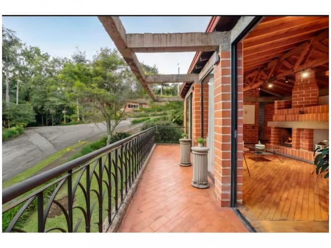 Casa de 4 alcobas en venta en El Poblado, Medellín, 253 m² · foto 12 de 24