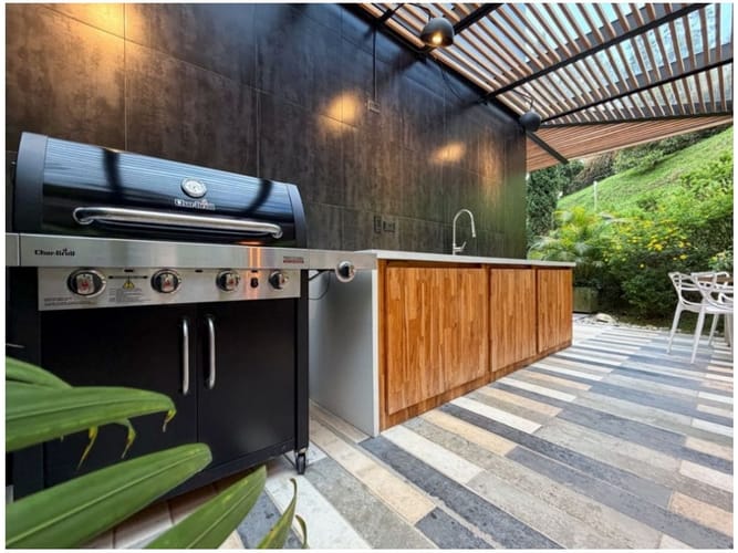 Casa de 4 alcobas en venta en El Poblado, Medellín, 630 m² · foto 17 de 24