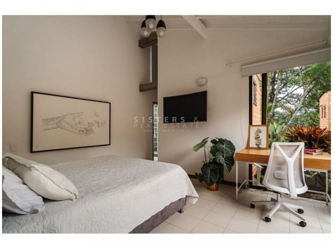 Casa de 4 alcobas en venta en El Poblado, Medellín, 253 m² · foto 14 de 24