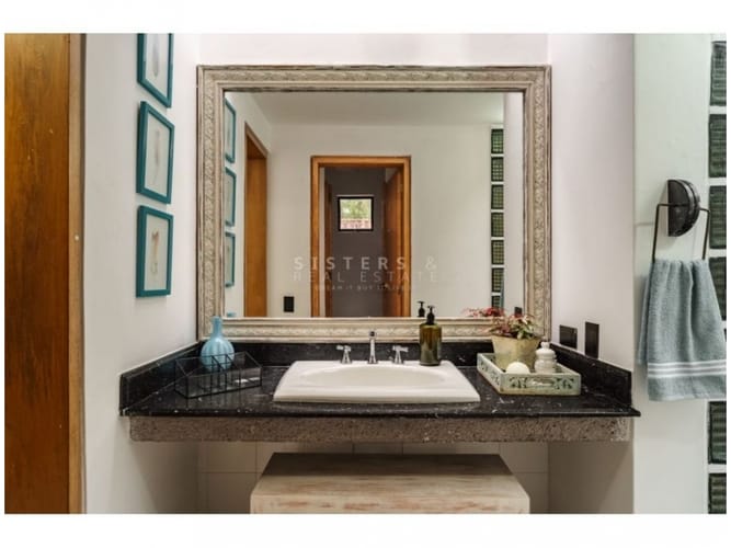 Casa de 4 alcobas en venta en El Poblado, Medellín, 253 m² · foto 16 de 24