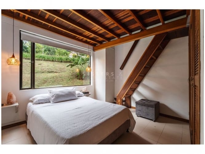 Casa de 4 alcobas en venta en El Poblado, Medellín, 253 m² · foto 18 de 24