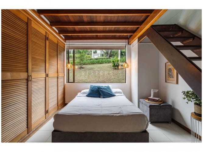 Casa de 4 alcobas en venta en El Poblado, Medellín, 253 m² · foto 19 de 24