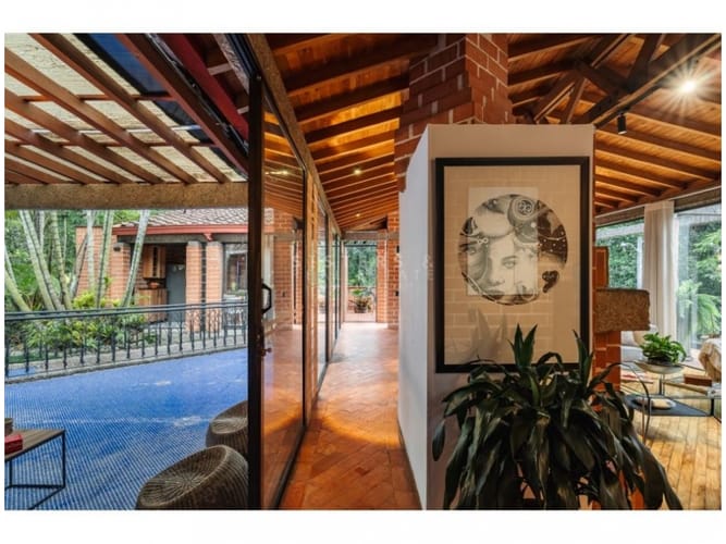 Casa de 4 alcobas en venta en El Poblado, Medellín, 253 m² · foto 24 de 24