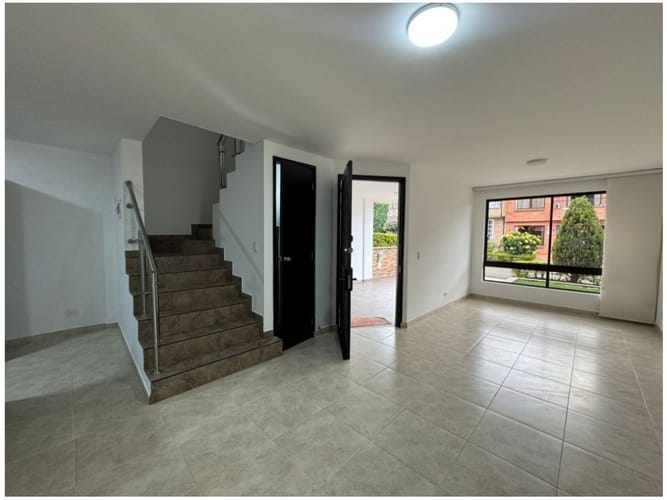 Casa de 3 alcobas en venta en Las Brisas, La Estrella, 170 m² · foto 4 de 24