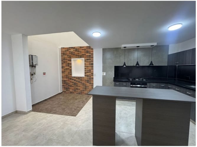 Casa de 3 alcobas en venta en Las Brisas, La Estrella, 170 m² · foto 6 de 24