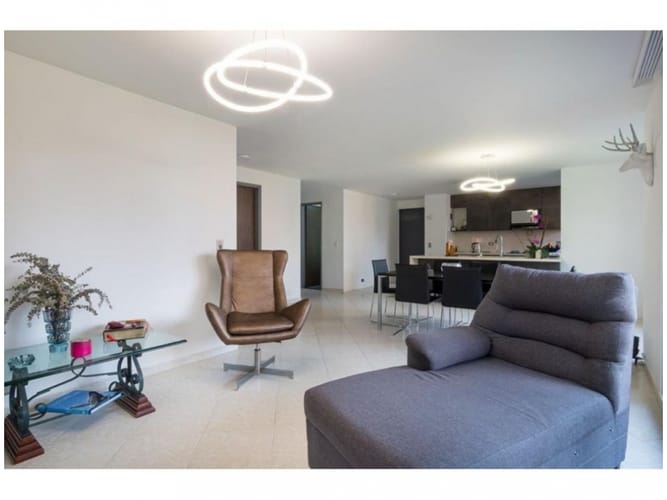 Apartamento de 4 alcobas en venta en Hsd. San Jose, Envigado, 140 m² · foto 3 de 12