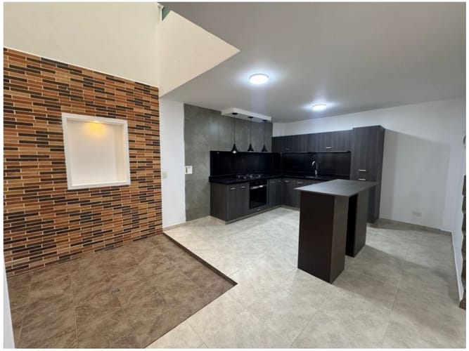 Casa de 3 alcobas en venta en Las Brisas, La Estrella, 170 m² · foto 9 de 24