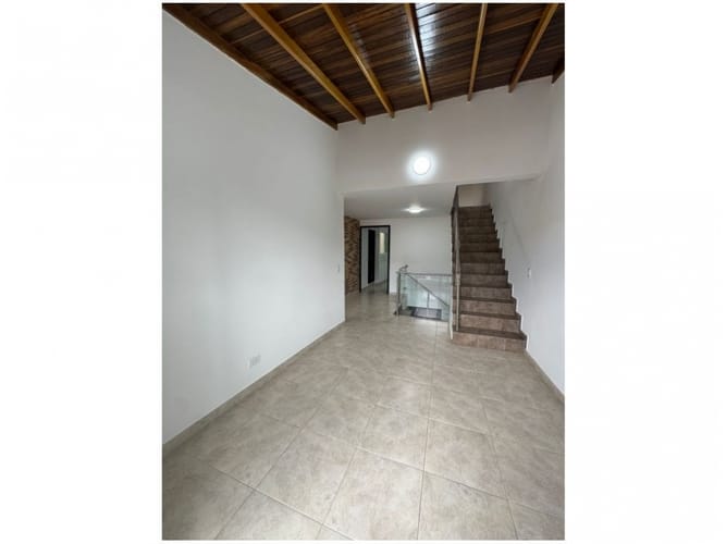 Casa de 3 alcobas en venta en Las Brisas, La Estrella, 170 m² · foto 16 de 24