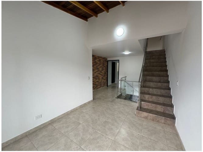 Casa de 3 alcobas en venta en Las Brisas, La Estrella, 170 m² · foto 18 de 24