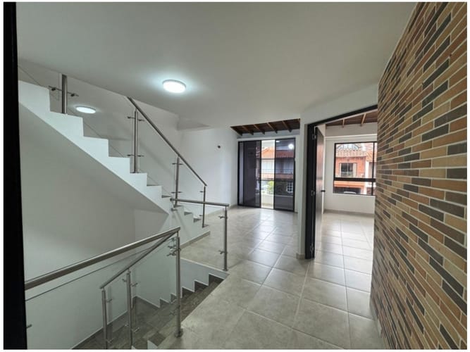 Casa de 3 alcobas en venta en Las Brisas, La Estrella, 170 m² · foto 20 de 24