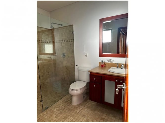Casa de 4 alcobas en venta en Escobero, Envigado, 1752 m² · foto 15 de 15