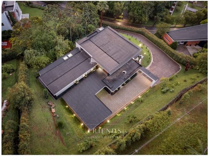 Casa de 4 alcobas en venta en El Poblado, Medellín, 350 m² · foto 3 de 18
