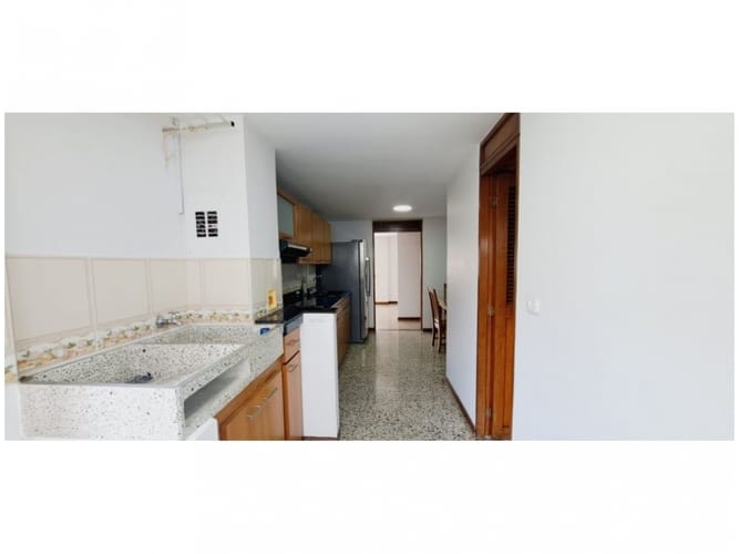 Apartamento en venta en El Poblado, Medellín · foto 3 de 12