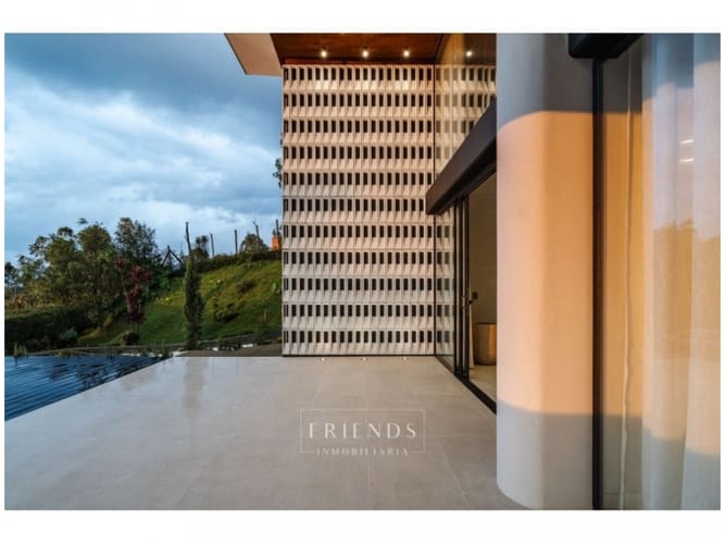Casa de 4 alcobas en venta en El Poblado, Medellín, 350 m² · foto 6 de 18