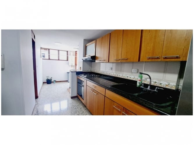 Apartamento en venta en El Poblado, Medellín · foto 6 de 12