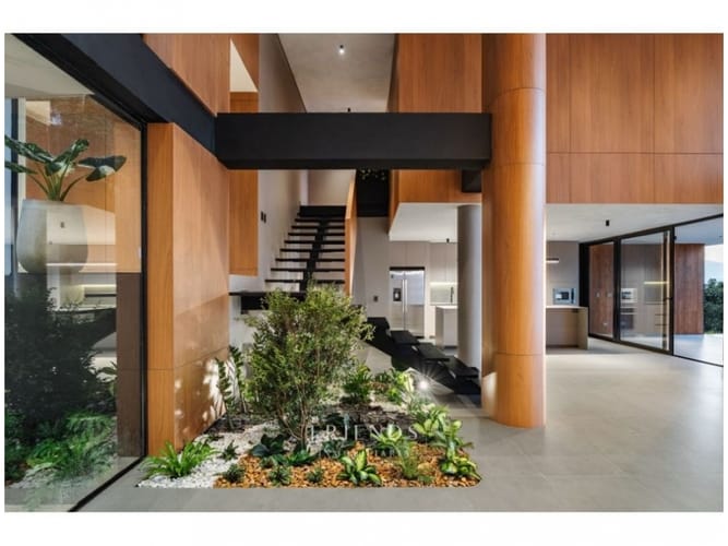 Casa de 4 alcobas en venta en El Poblado, Medellín, 350 m² · foto 10 de 18