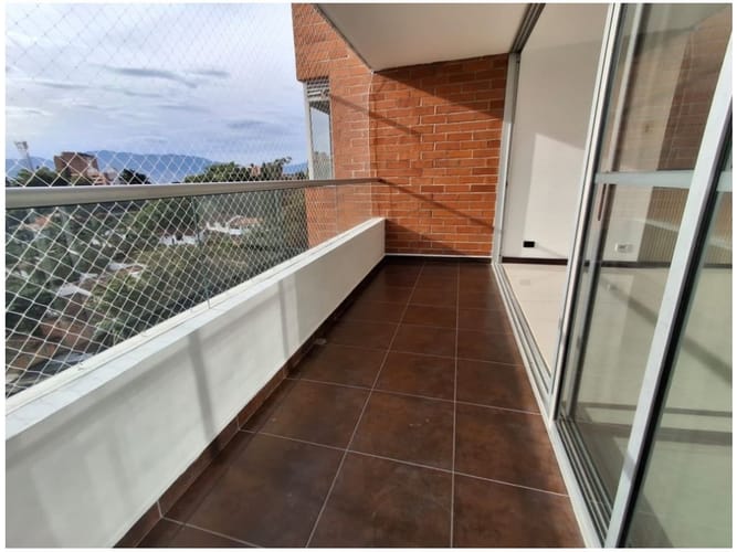 Apartamento en venta en Cumbres, Envigado · foto 3 de 24