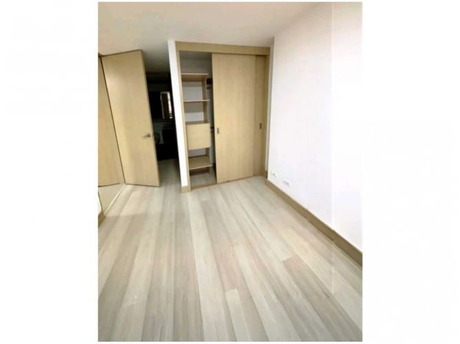 Apartamento de 3 alcobas en venta en El Poblado, Medellín, 68 m² · foto 4 de 13