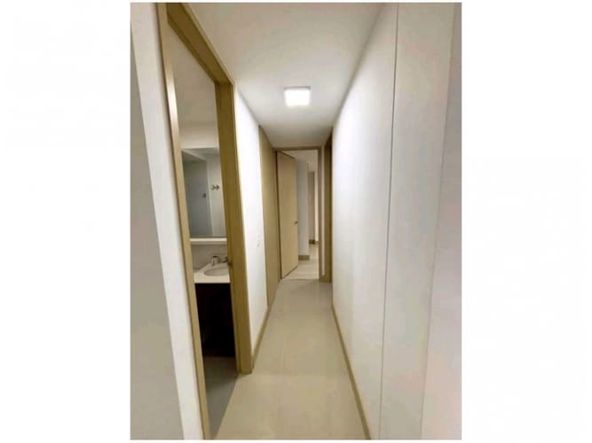 Apartamento de 3 alcobas en venta en El Poblado, Medellín, 68 m² · foto 7 de 13
