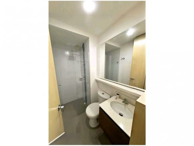 Apartamento de 3 alcobas en venta en El Poblado, Medellín, 68 m² · foto 9 de 13