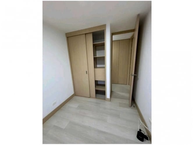 Apartamento de 3 alcobas en venta en El Poblado, Medellín, 68 m² · foto 10 de 13