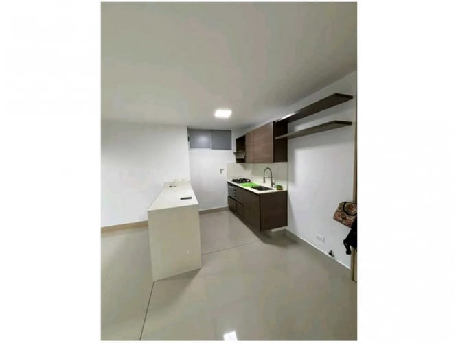 Apartamento de 3 alcobas en venta en El Poblado, Medellín, 68 m² · foto 11 de 13