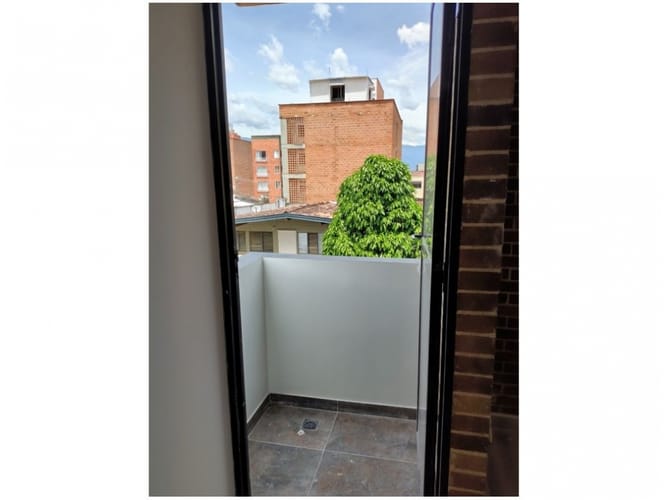 Apartamento en venta en La Castellana, Medellín · foto 5 de 9