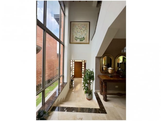 Casa de 4 alcobas en venta en La Sebastiana, Envigado, 350 m² · foto 5 de 8