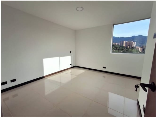 Apartamento en venta en Cumbres, Envigado · foto 18 de 24
