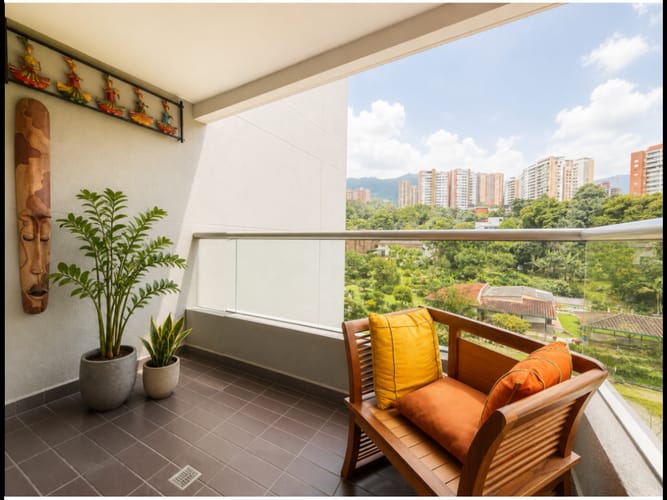 Apartamento de 2 alcobas en venta en Loma De Las Brujas, Envigado, 76 m² · foto 2 de 20