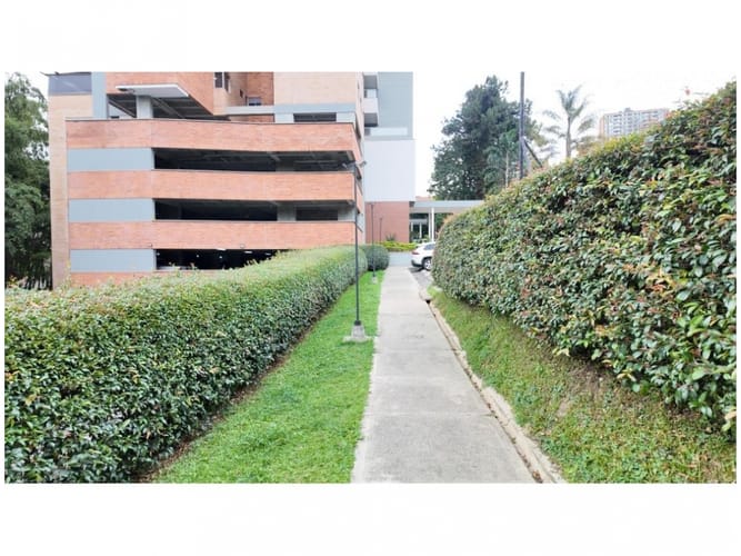 Apartamento de 2 alcobas en venta en Loma De Las Brujas, Envigado, 76 m² · foto 14 de 20